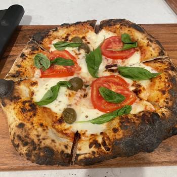 FIFO  Sourdough pizza first overview